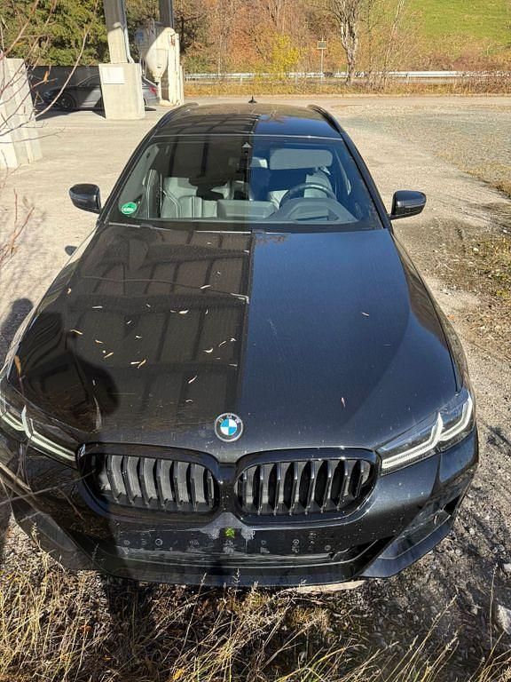 Schwarz Gebraucht 2023 BMW 530 M Sport Kombi | 33.000 € (Guter Preis) - Bild 1/1