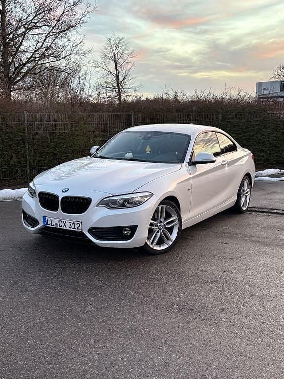 Gebraucht BMW 220 Sport Line 190 PS (139 kW) 2017 Weiß Coupé