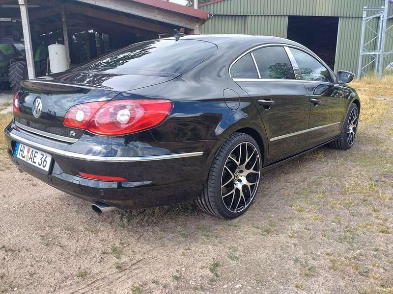 Gebraucht VW Passat Exclusive 299 PS (219 kW) 2019 Schwarz Coupé