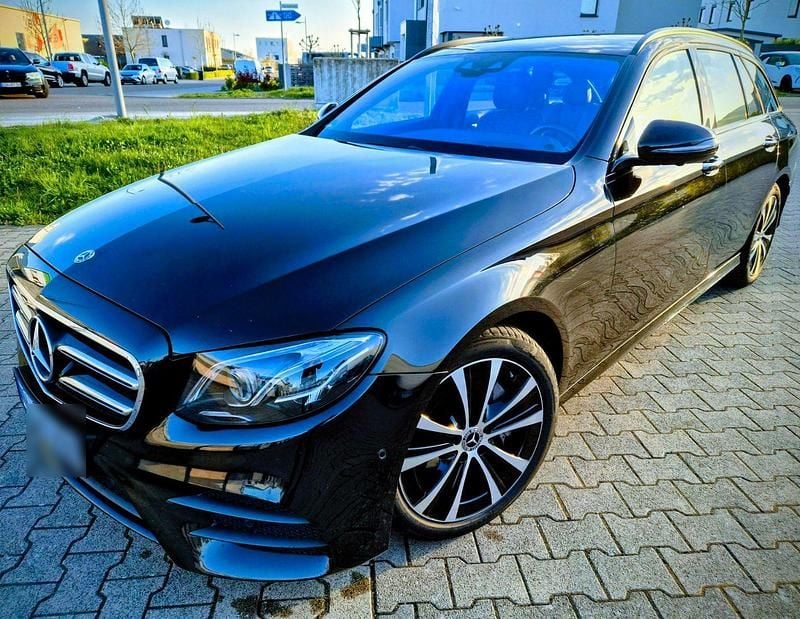 Gebraucht Mercedes 220 194 PS (142 kW) 2017 Schwarz Kombi
