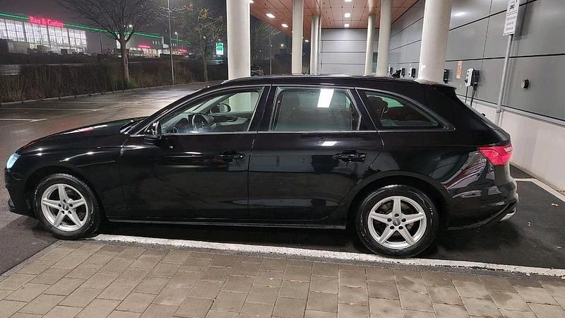 Gebraucht Audi A4 136 PS (100 kW) 2020 Schwarz Kombi