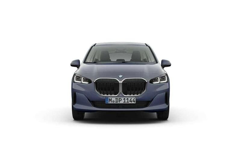 Gebraucht BMW 220 Active Tourer 156 PS (114 kW) 2025 Sparkling kupfergrau metallic Van / Kleinbus
