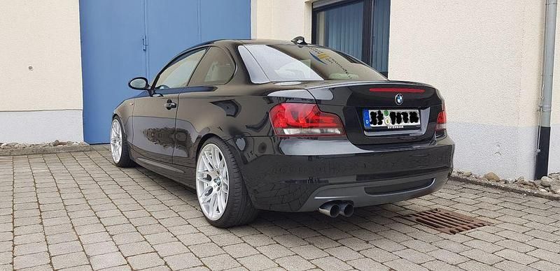 Gebraucht BMW 135 Performance 545 PS (400 kW) 2007 Schwarz Kleinwagen