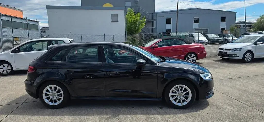 Gebraucht Audi A3 Attraction 110 PS (80 kW) 2014 Schwarz Limousine