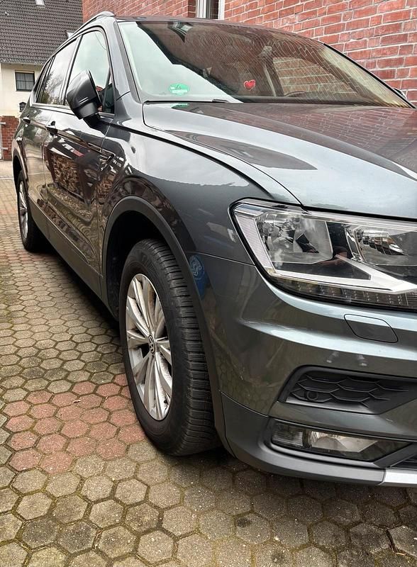 Gebraucht VW Tiguan 150 PS (110 kW) 2019 Grau SUV