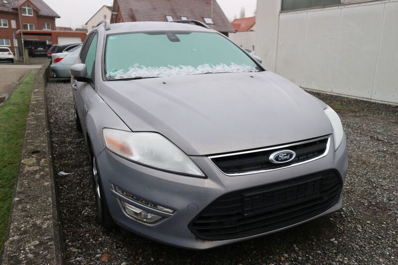 Gebraucht Ford Mondeo Trend 160 PS (117 kW) 2011 Silber Kombi