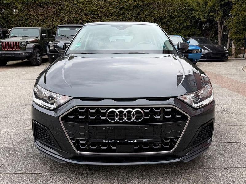 Gebraucht Audi A1 Sportback Advanced Plus 116 PS (85 kW) 2019 Grau Kleinwagen
