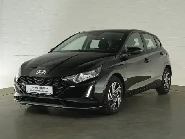 Gebraucht Hyundai i20 Trend 101 PS (74 kW) 2025 Schwarz Kleinwagen