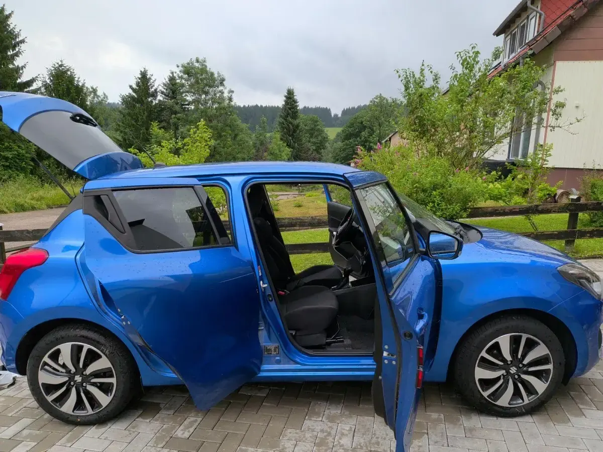 Gebraucht Suzuki Swift Comfort+ 111 PS (81 kW) 2017 Blau Kleinwagen