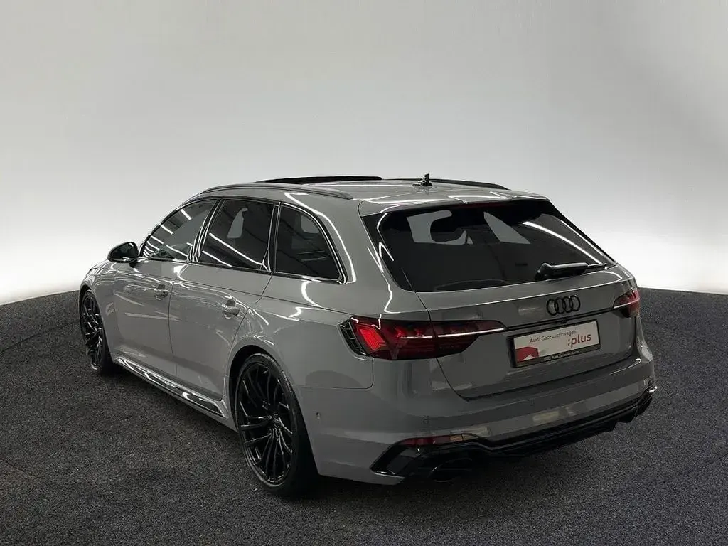 Gebraucht Audi RS4 Ambiente 450 PS (330 kW) 2023 Nardograu Kombi