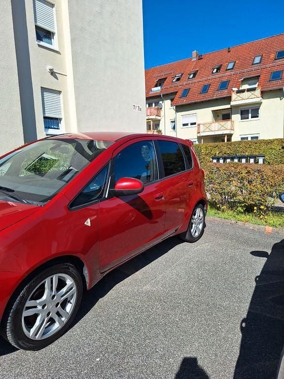 Rot Gebraucht 2009 Mitsubishi Colt Intense Van / Kleinbus | 2.000 € (Fairer Preis) - Bild 1/3