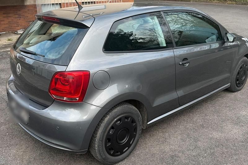 Gebraucht VW Polo Trendline 60 PS (44 kW) 2011 Grau Kleinwagen