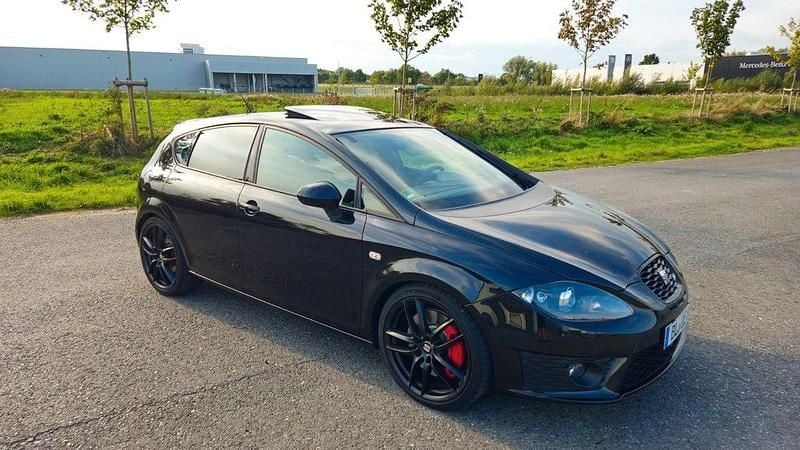 Gebraucht Seat Leon CUPRA 265 PS (194 kW) 2011 Schwarz Limousine