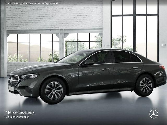 Grau Gebraucht 2024 Mercedes E200 Advanced Limousine | 45.990 € (Guter Preis) - Bild 1/4