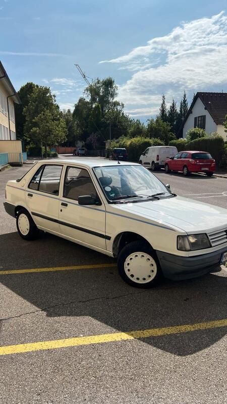Weiß Gebraucht 1987 Peugeot 309 Kleinwagen | 2.700 € - Bild 1/4