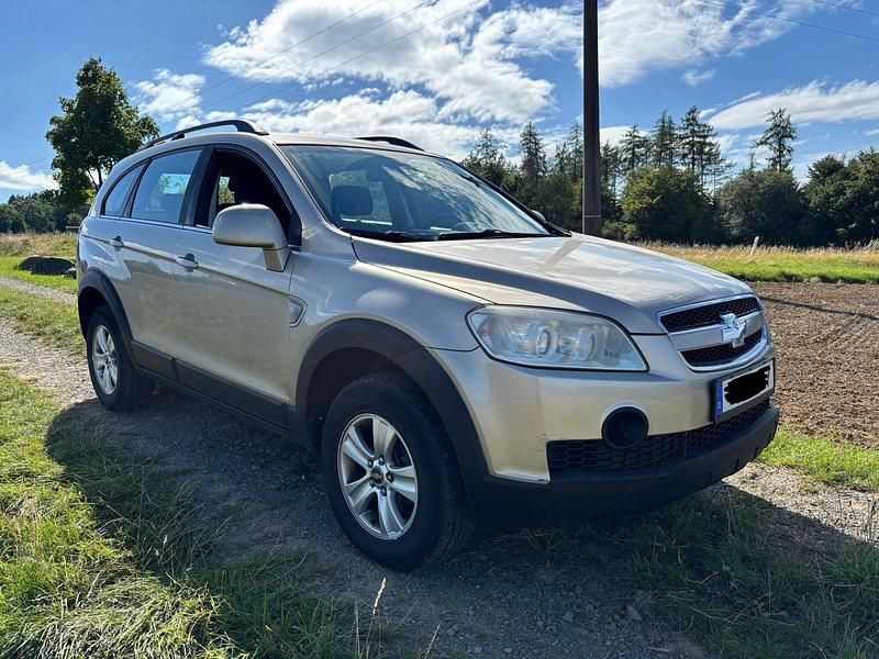 Gold Gebraucht 2007 Chevrolet Captiva LS SUV | 2.450 € (Guter Preis) - Bild 1/4