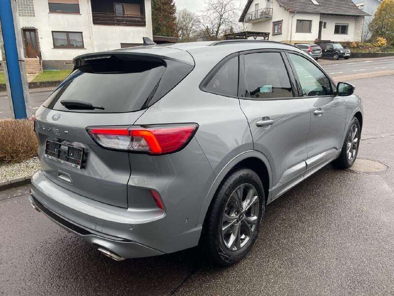 Gebraucht Ford Kuga ST-Line 150 PS (110 kW) 2022 Solarsilber SUV