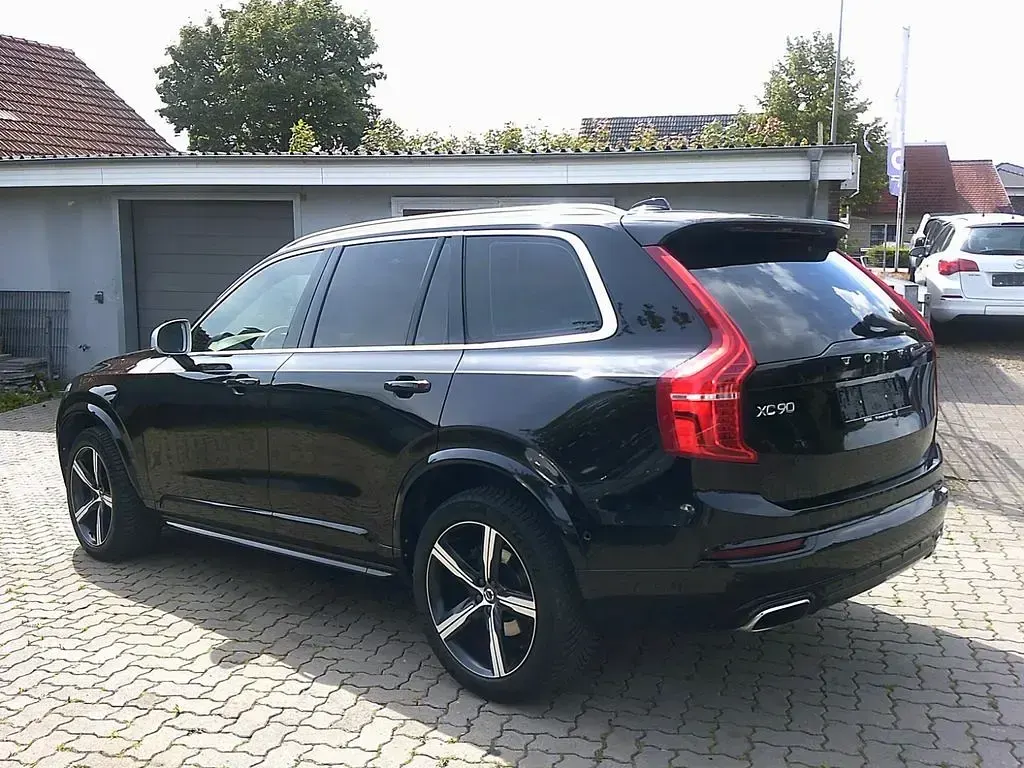Gebraucht Volvo XC90 R-Design 235 PS (172 kW) 2017 Onyx black / metallic SUV