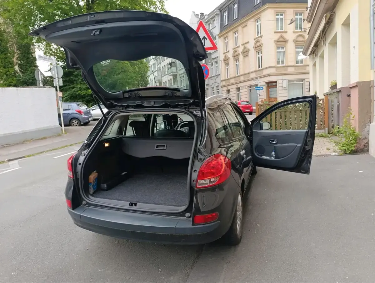 Gebraucht Renault Clio 88 PS (64 kW) 2012 Schwarz Kombi