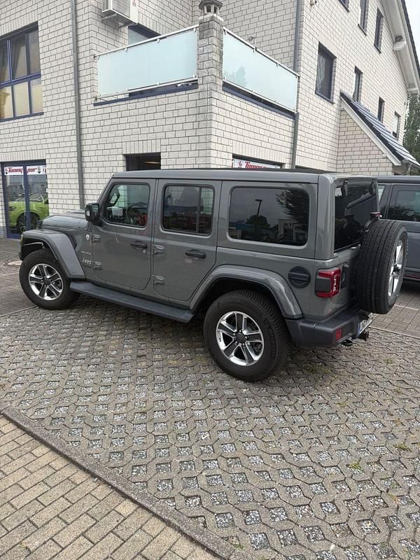 Grau Gebraucht 2019 Jeep Wrangler Sahara SUV | 41.500 € (Superpreis) - Bild 1/4