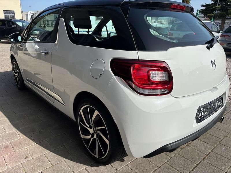 Gebraucht Citroën DS3 Chic 82 PS (60 kW) 2016 Weiß Kleinwagen