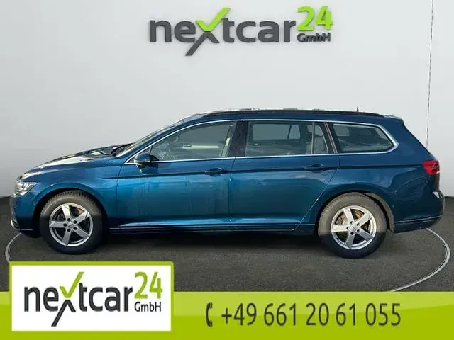 Gebraucht VW Passat 150 PS (110 kW) 2021 Blau (aquamarinblau) Kombi