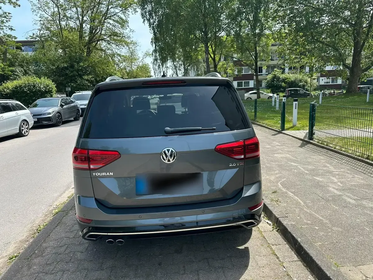 Gebraucht VW Touran R-line 190 PS (139 kW) 2017 Grau Van / Kleinbus