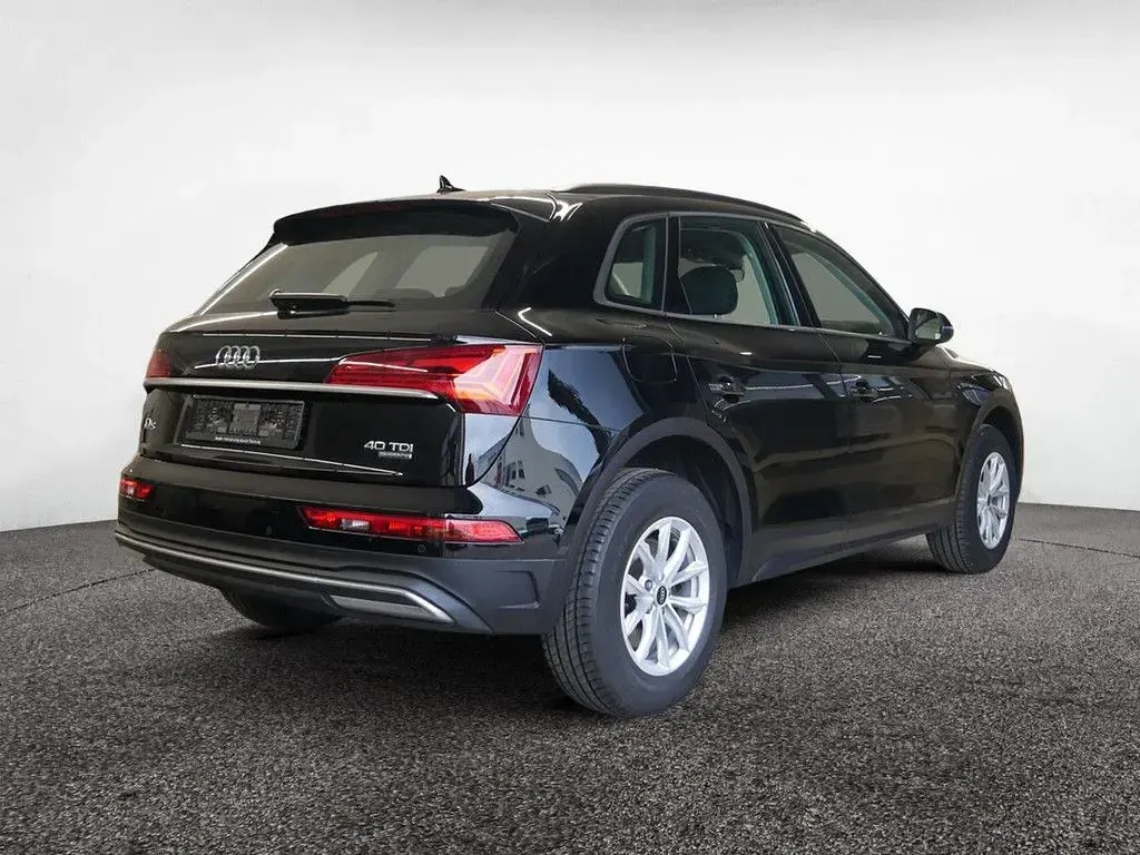 Używany Audi Q5 Performance 204 KM (150 kW) 2023 Czarny SUV
