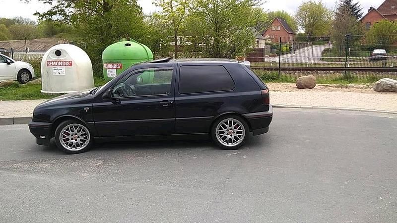 Używany VW Golf Edition 120 KM (88 kW) 1997 Niebieski Coupe