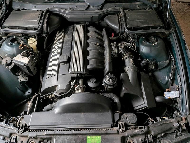 Gebraucht BMW 520 150 PS (110 kW) 1998 Grün Limousine