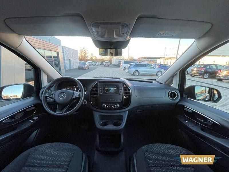 Gebraucht Mercedes Vito 190 PS (139 kW) 2022 Grün Van