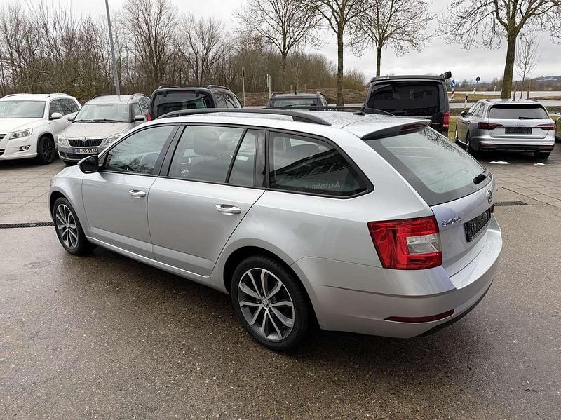Gebraucht Skoda Octavia Ambition 150 PS (110 kW) 2020 Brilliantsilber metallic Kombi