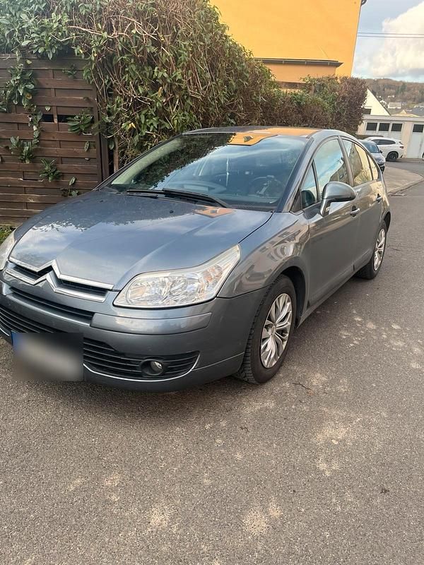 Blau Gebraucht 2006 Citroën C4 Limousine | 1.900 € - Bild 1/4