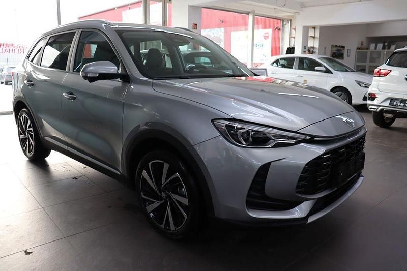 Neu MG ZS Luxury 197 PS (144 kW) 2025 Silber SUV