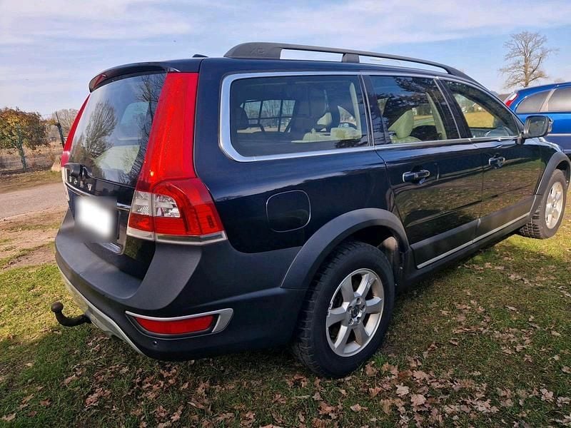 Gebraucht Volvo XC70 181 PS (133 kW) 2015 Blau Kombi