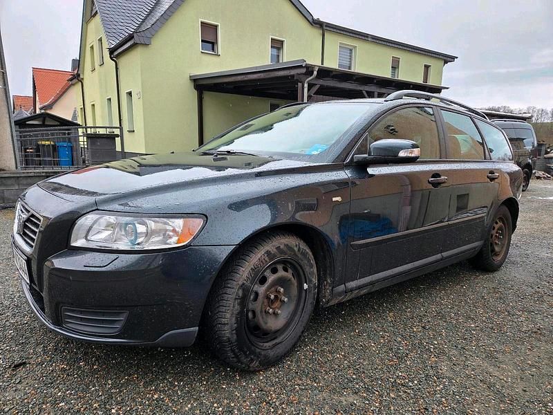 Gebraucht Volvo V50 110 PS (80 kW) 2009 Grün Kombi