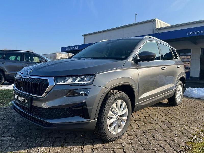 Neu Skoda Karoq Selection 150 PS (110 kW) 2025 Grau SUV