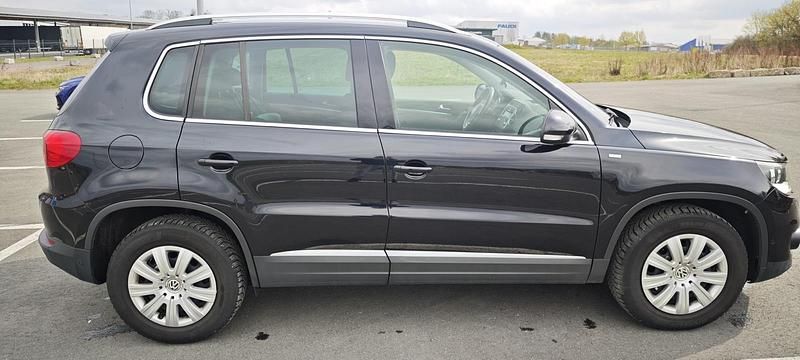 Gebraucht VW Tiguan 122 PS (89 kW) 2014 Schwarz SUV