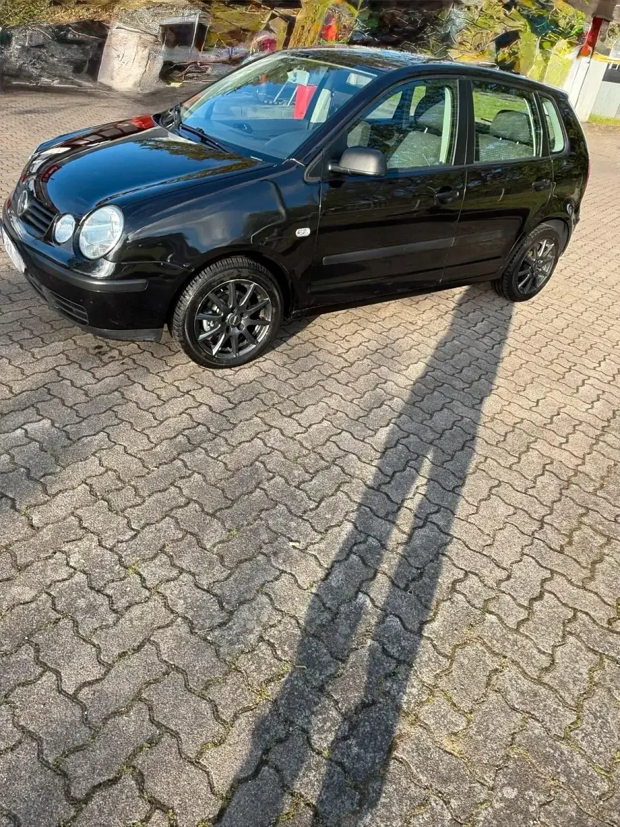 Gebraucht VW Polo 54 PS (39 kW) 2004 Schwarz Kleinwagen