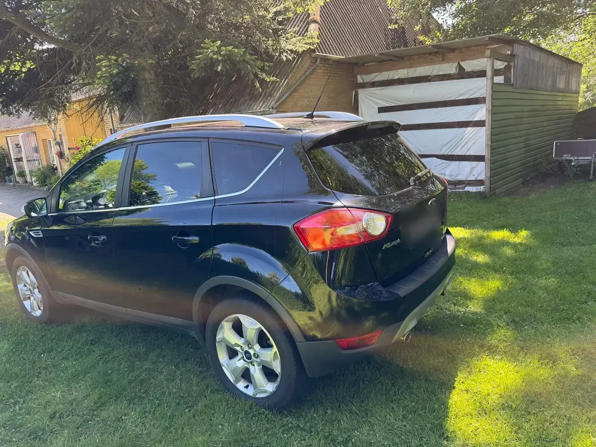 Usado Ford Kuga 163 CV (119 kW) 2012 Negro SUV