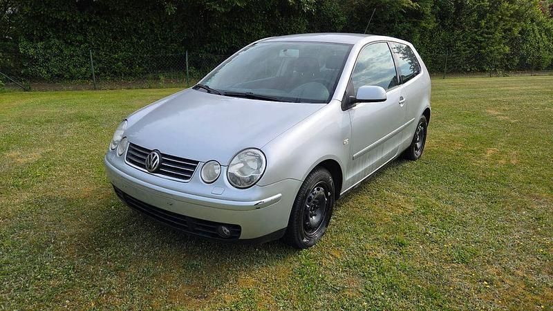 Silber Gebraucht 2004 VW Polo Highline Limousine | 850 € (Superpreis) - Bild 1/4