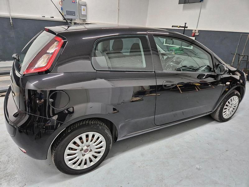 Gebraucht Fiat Punto 2011 Schwarz Kleinwagen