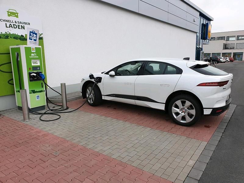 Weiß Gebraucht 2020 Jaguar I-Pace SE SUV | 27.999 € (Fairer Preis) - Bild 1/4