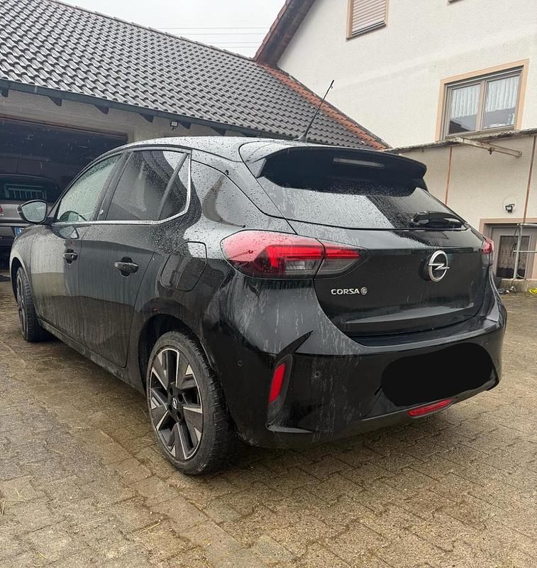 Gebraucht Opel Corsa-e Ultimate 100 kW (136 PS) 2021 Schwarz Kleinwagen