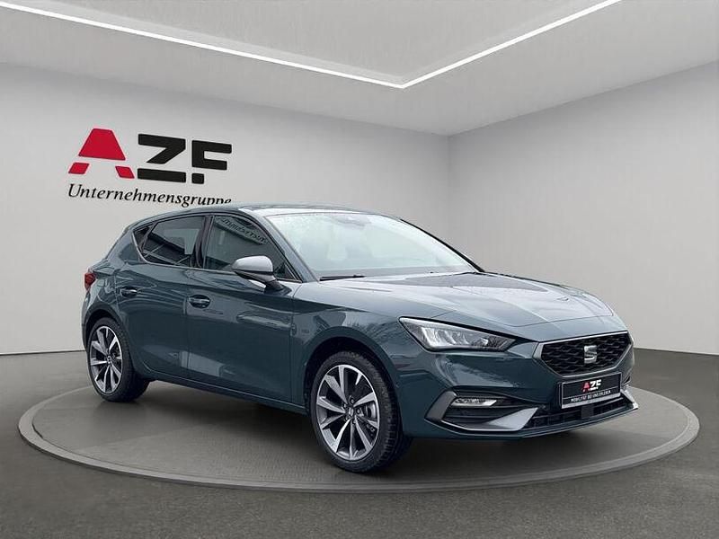 Neu Seat Leon FR 150 PS (110 kW) 2025 Fiord blau Kombi