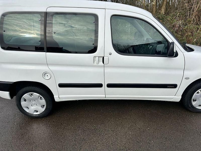 Gebraucht Citroën Berlingo 75 PS (55 kW) 2004 Weiß Van / Kleinbus