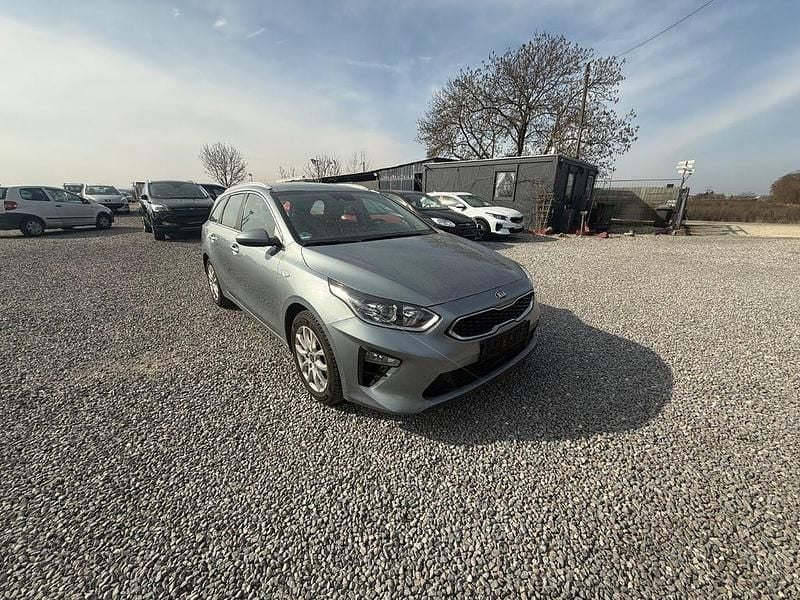 Gebraucht Kia Ceed Sportswagon 136 PS (100 kW) 2019 Silber Kombi