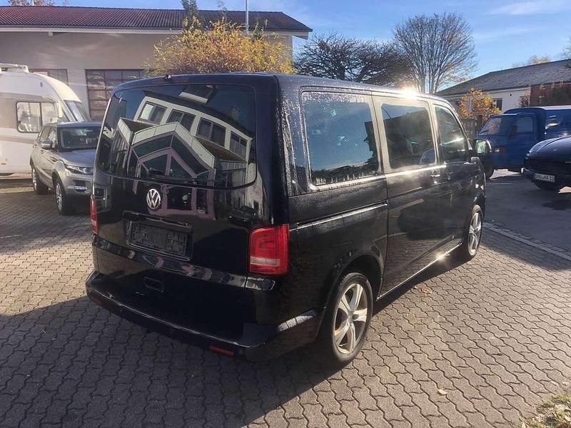 Second-hand VW Multivan 140 CP (102 kW) 2010 Negru Monovolum