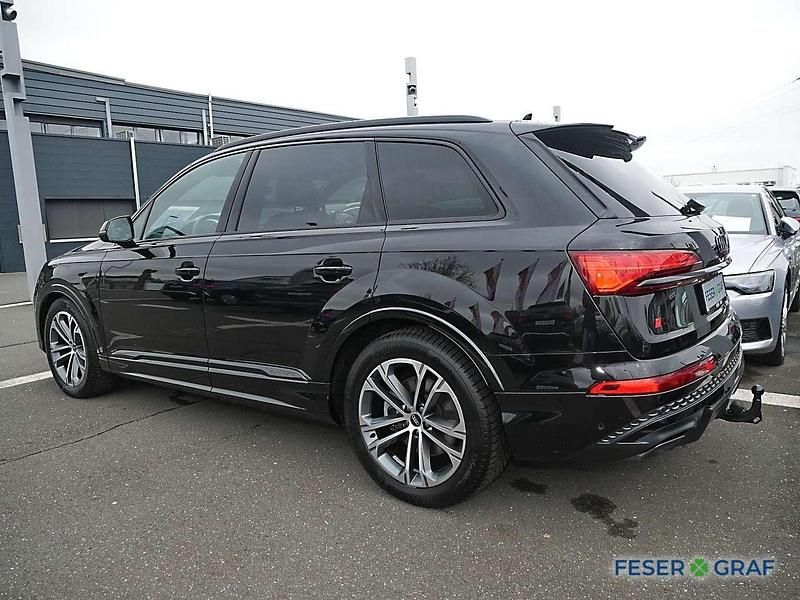 Gebraucht Audi Q7 Ambiente 286 PS (210 kW) 2024 Mythosschwarz metallic SUV