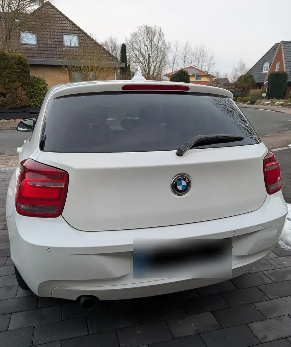 Gebraucht BMW 114 Urban Line 102 PS (75 kW) 2012 Weiß Kleinwagen